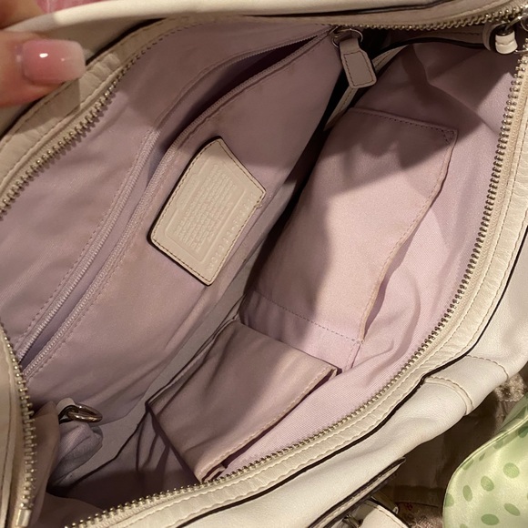 Coach leather purse - Picture 3 of 3